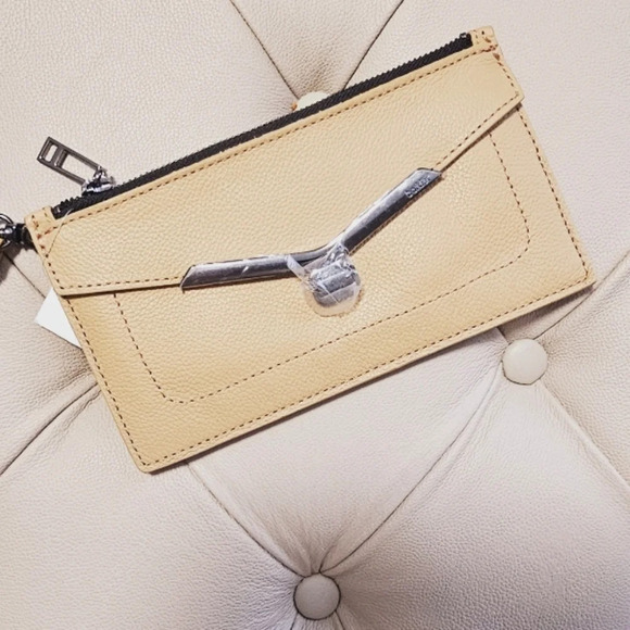 Botkier Wristlet Geniune Leather Pewter Hardware new - Picture 2 of 5